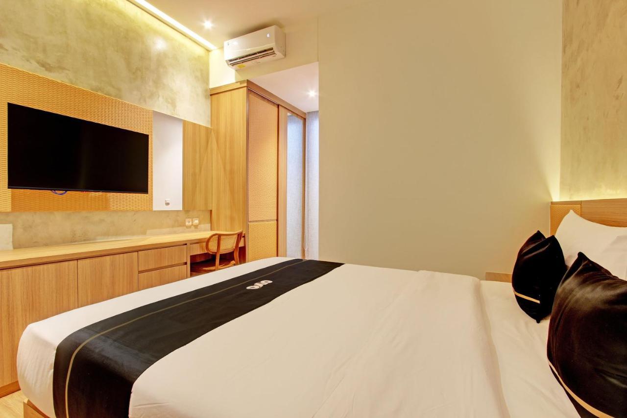 Super Oyo Capital O 92987 Keenan Living Perumnas Maguwo Bagian luar foto