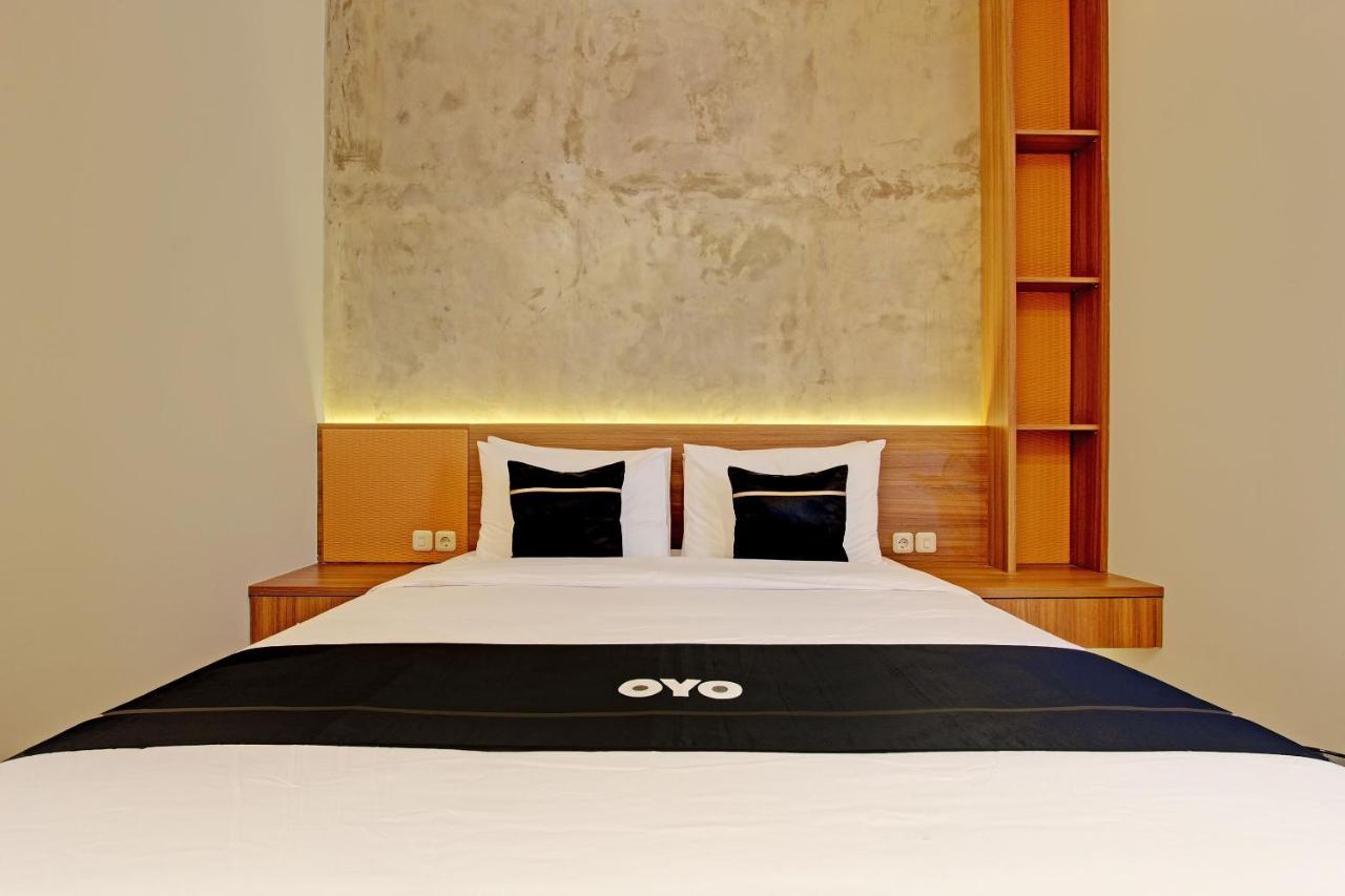 Super Oyo Capital O 92987 Keenan Living Perumnas Maguwo Bagian luar foto
